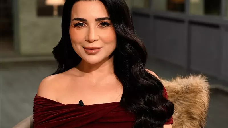 مي عز الدين ضيفة إسعاد يونس في “صاحبة السعادة”