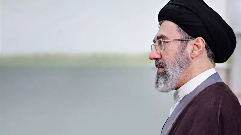 CIA: صعوبة التواصل مع مجتبى خامنئي قد تؤخر إعلان التوصل إلى اتفاق