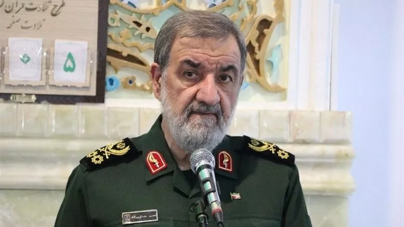 مستشار خامنئي: سندير مضيق هرمز.. وقد ننسحب من «معاهدة النووي»