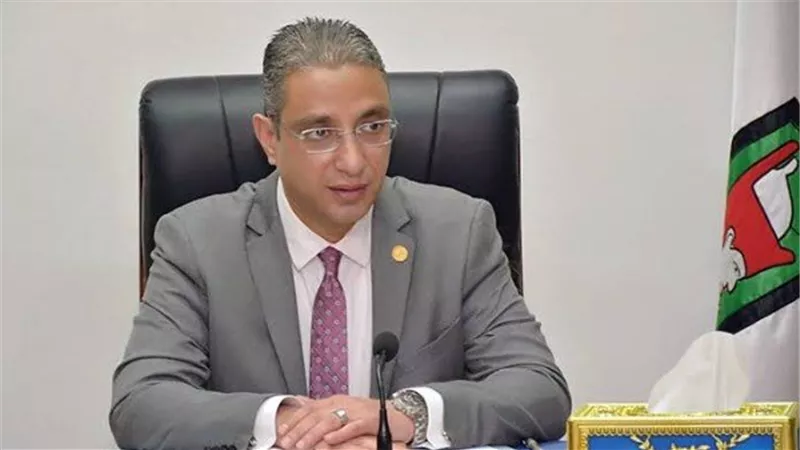 أزمة النظافة تطيح بمسؤول محلي بارز في الجيزة | تفاصيل 
