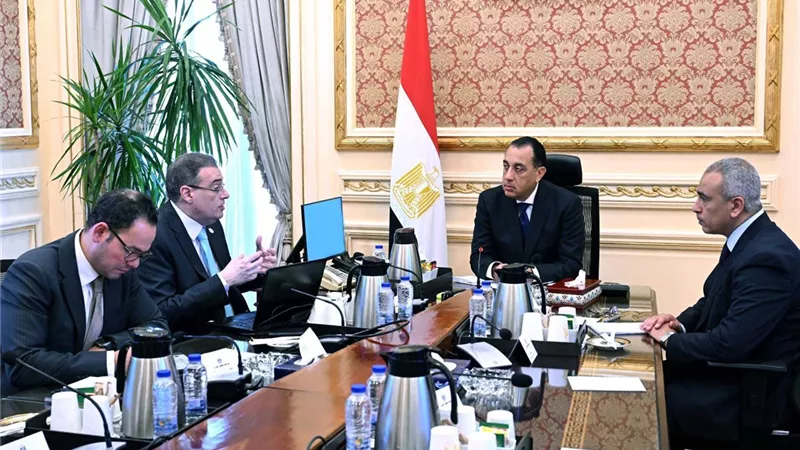 مدبولي: تطوير الجهاز الإداري يعزز من كفاءة الأداء الحكومي