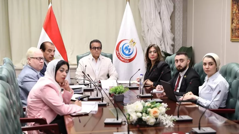 هل يتوسع خطر الإيبولا في أفريقيا؟.. وزير الصحة يشارك في اجتماع دولي مهم