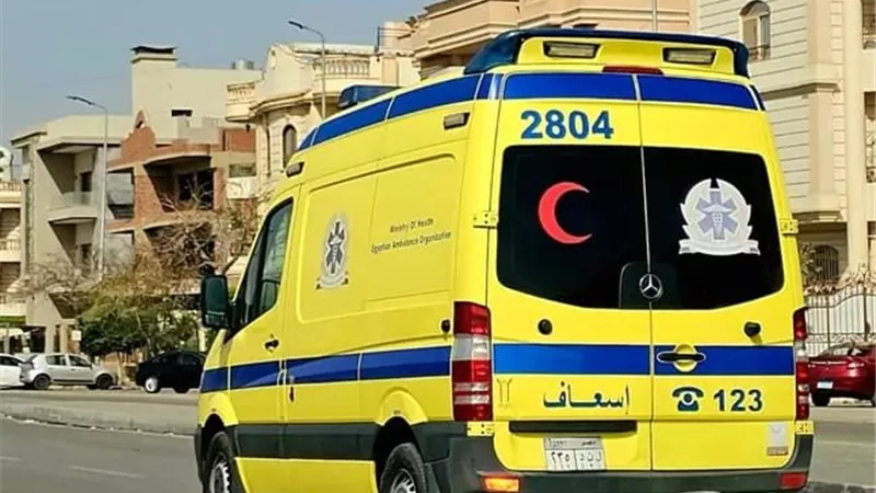 مصرع طفل صدمه أتوبيس أعلي محور سمالوط بمحافظة المنيا