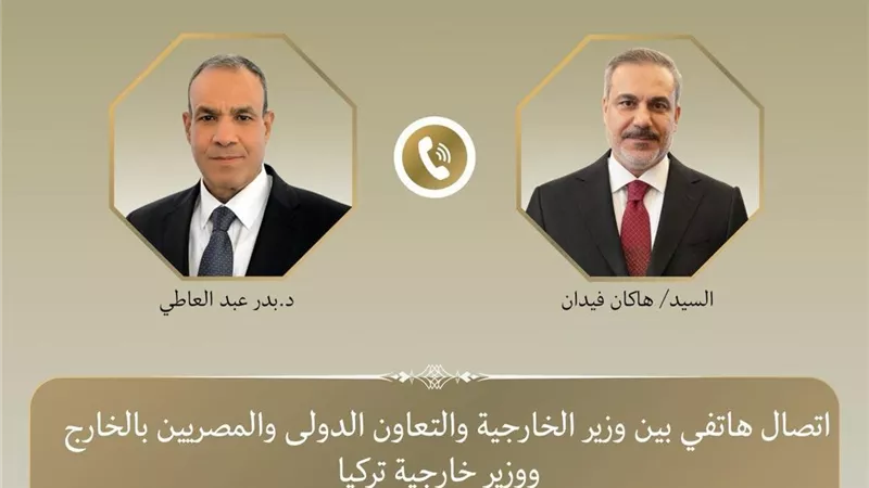 وزير الخارجية يبحث هاتفيًا مع نظيره التركي جهود خفض التصعيد الإقليمي