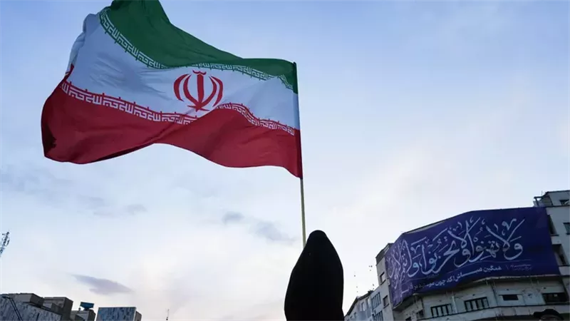 مهاجراني:سيتم استعادة خدمة الإنترنت في إيران بناءً على طلب الرئيس بيزشكيان