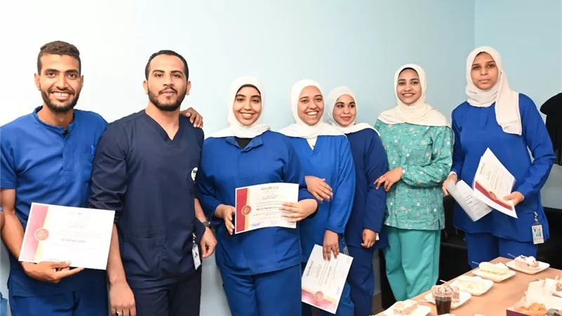 تزامنًا مع يومهم العالمي.. تكريم أطقم التمريض بمستشفى 