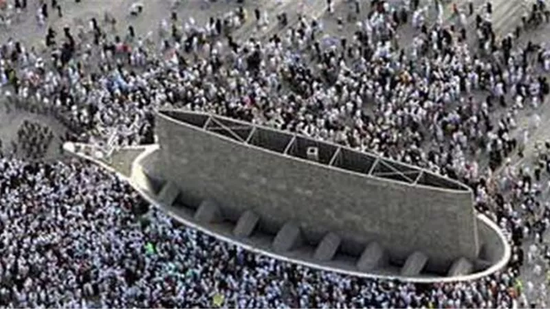 بدء تفويج الحجاج من مزدلفة إلى منى استعدادًا لرمي الجمرات