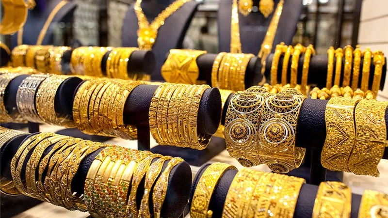 الذهب يلتقط الأنفاس أول أيام العيد.. وعيار 21 يسجل 6805 جنيهات