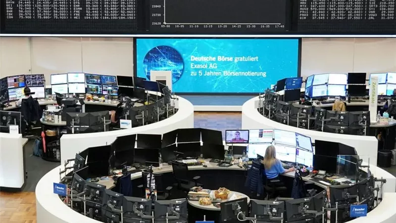 ستوكـس 600 يقترب من قمته التاريخية بدعم أسهم السيارات والكيماويات