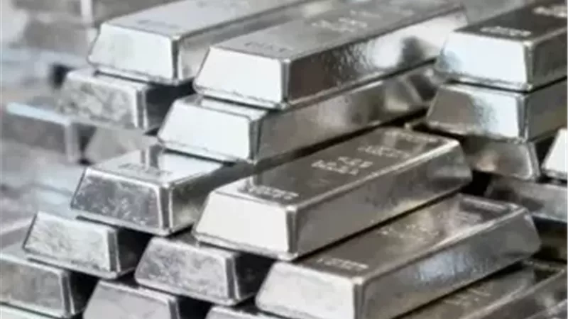 الفضة تتراجع عالميًا 2.3%.. والأونصة تسجل 75.33 دولار وسط تقلبات الأسواق