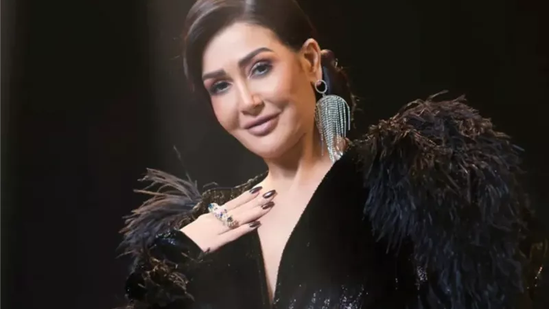 هل تشارك غادة عبدالرازق محمد رمضان فى مسلسله الجديد؟