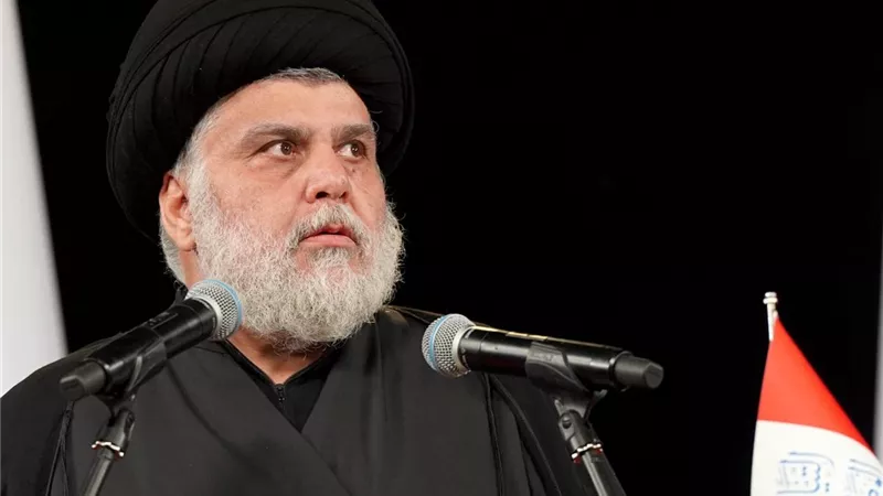 مفاجأة العيد.. مقتدى الصدر يعلن حل الجناح المسلح لفصيله 