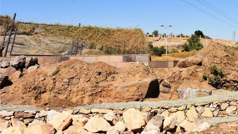 بمعايير عالمية.. محافظ أسوان يتابع مشروع تطوير مداخل معبد فيلة