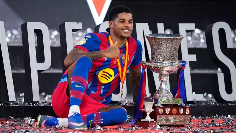 راشفورد في مفترق طرق داخل برشلونة مع اقتراب حسم مصيره النهائي