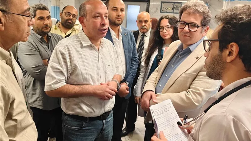 خلال أول أيام عيد الأضحى.. عميد قصر العيني يتفقد مستشفى الطوارئ 