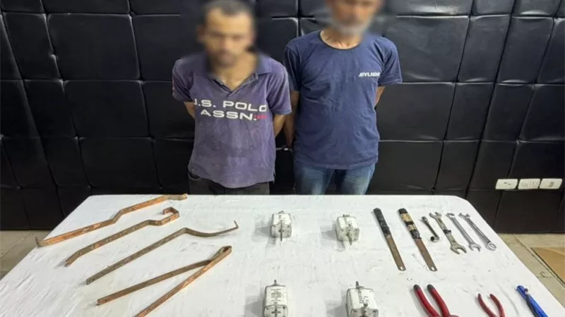 ضبط شخصين لسرقتهما قطعًا نحاسية من غرفة كهرباء بمدينة نصر