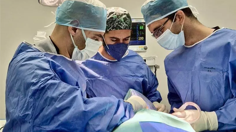 إجراء أكثر من 550 عملية جراحية دقيقة بمحافظات التأمين الصحي