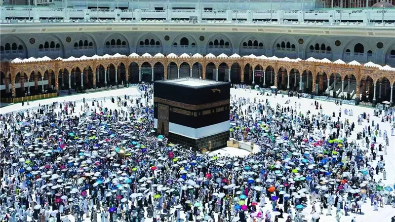 في أجواء إيمانية.. الحجاج المتعجلون يؤدون طواف الوداع بيسر وطمأنينة