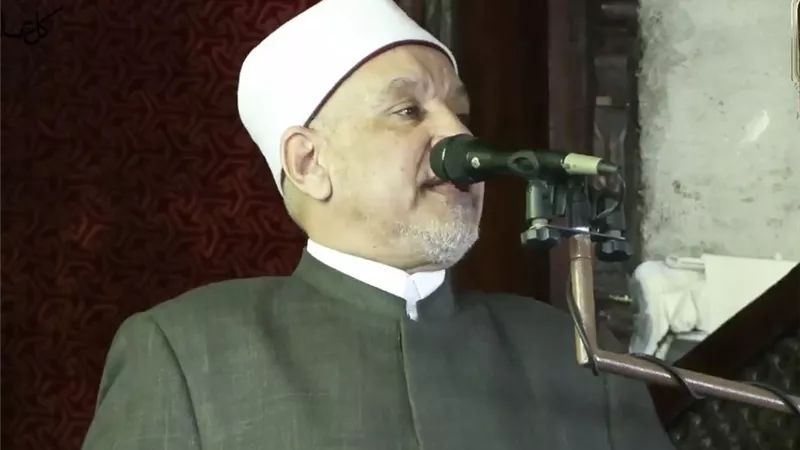 خطيب الجامع الأزهر يوضح الحكمة من ختام العام بالعبادات والقربات | تفاصيل