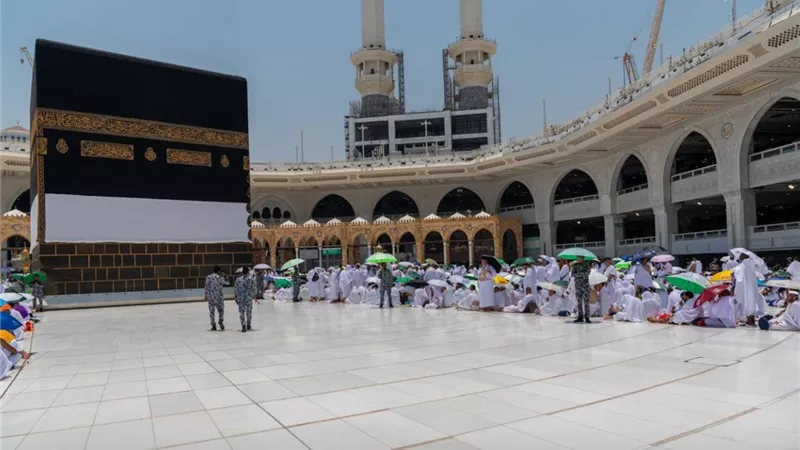 حكم طواف الإفاضة للمرأة الحائض.. دار الإفتاء: قلدي الحنفية