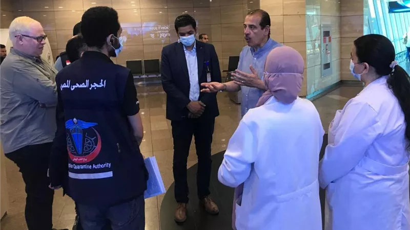 «الصحة» تتابع الحجاج بمطار القاهرة وتُفعل ترصد الإيبولا لمدة 21 يوما