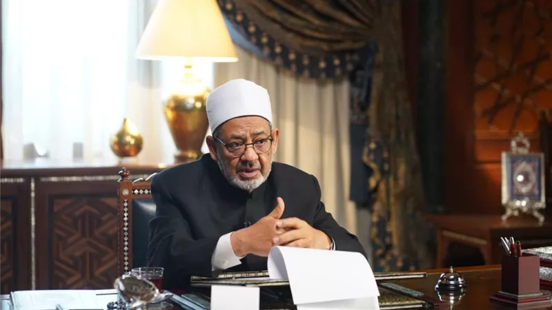 شيخ الأزهر يهنئ خادم الحرمين الشريفين وولي العهد السعودي بنجاح موسم الحج