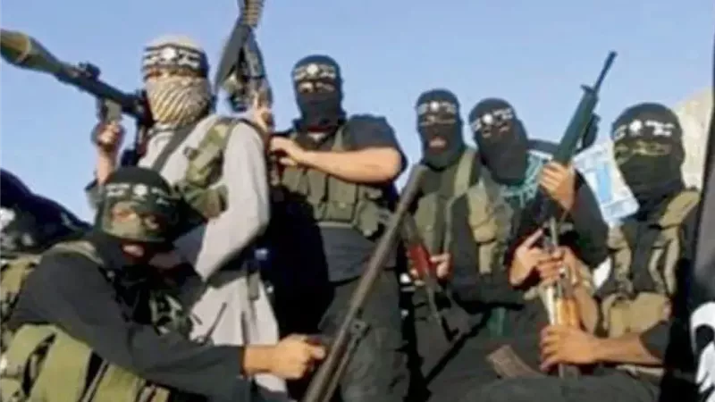 أكبر عملية فرار لعناصر داعش منذ سنوات.. وتحذيرات أمريكية من إعادة التنظيم