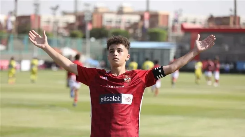 الأهلي يمدد عقد بلال عطية قبل إعارته إلى الدوري الإسباني