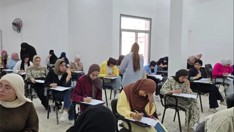 24 لجنة امتحانية تستقبل طلاب التربية النوعية بجامعة دمنهور في أجواء هادئة
