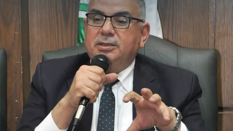 جائزة جامعة عين شمس التقديرية للمرأة تذهب لقيادية بارزة بكلية التجارة