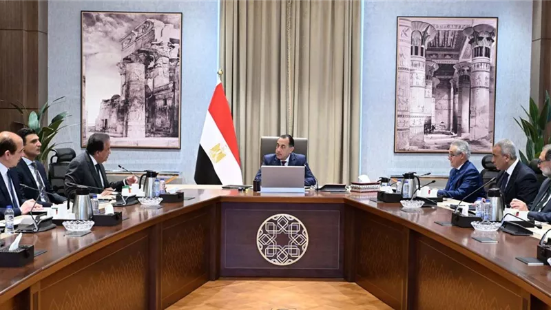 رئيس الوزراء: لن تسمح بتداول أي منتجات لا تتوافق مع المواصفات المعتمدة