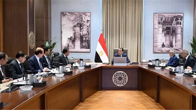 الحكومة تطلق حملة توعوية للتشجيع على اتباع العادات الغذائية الصحية