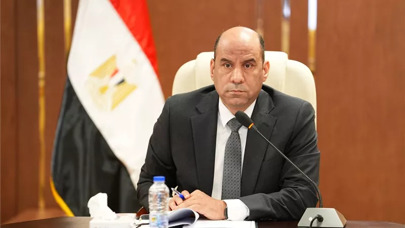 وزارة العمل تستعرض أهم أنشطة مديريات العمل بالمحافظات اليوم