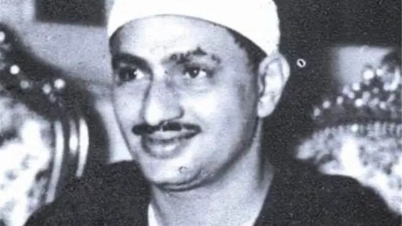 المنشاوي يتصدر منصة 