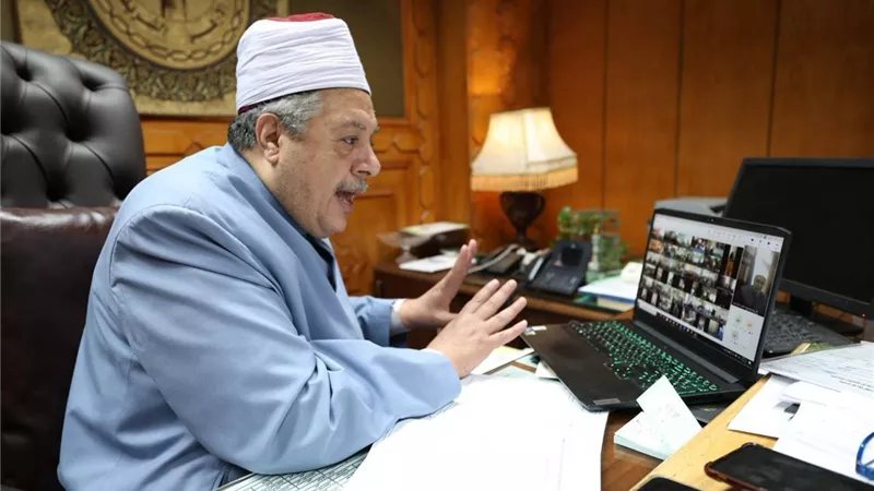 عبدالغني والشرقاوي يجتمعان برؤساء لجان الثانوية الأزهرية.. صور