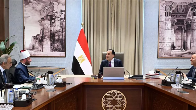 وزير الأوقاف: ترميم الأضرحة والمساجد التاريخية تنفيذا لتوجيهات الرئيس