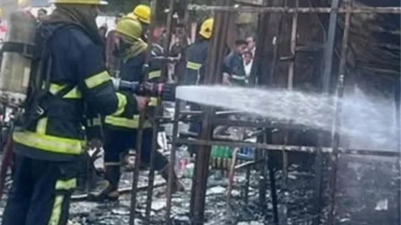 حريق هائل يلتهم كشك داخل جامعة عين شمس والحماية المدنية تتدخل 