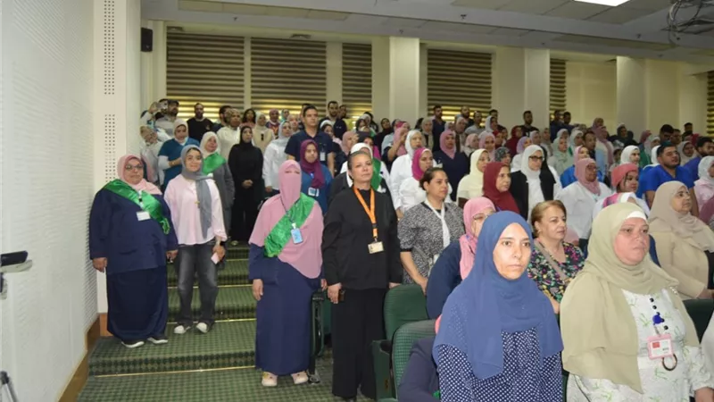 مستشفيات جامعة عين شمس تحتفي بملائكة الرحمة في اليوم العالمي للتمريض