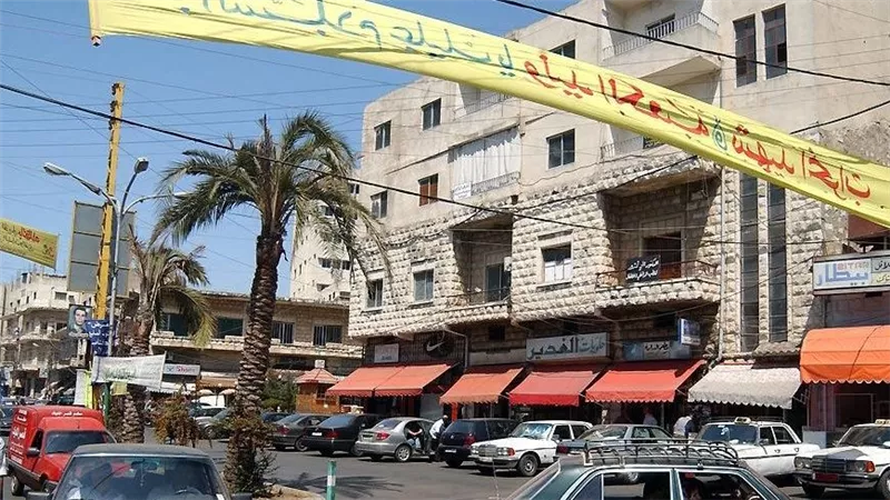 الجيش الإسرائيلي يطرد سكان مدينة النبطية لشمال الزهراني