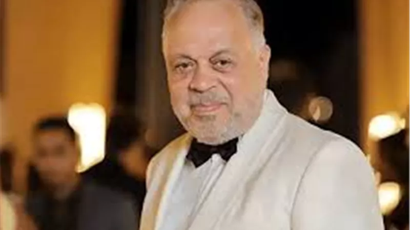 أشرف زكي يرد على شائعات التقصير مع الراحلة سهام جلال