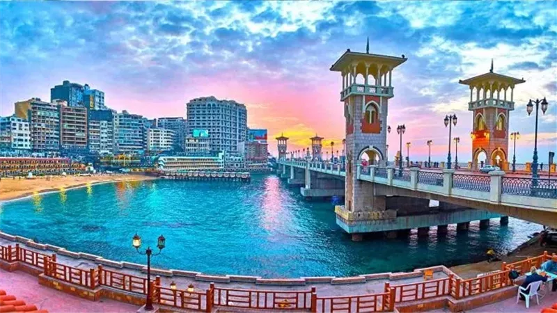الإسكندرية ملهمة الشعراء في العدد الجديد من مجلة الشارقة الثقافية