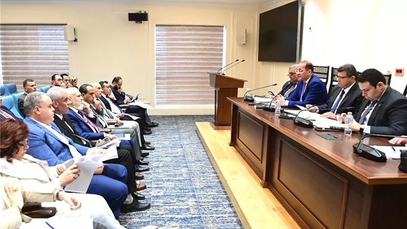 «الخطة والموازنة» تناقش موازنات المحافظات وسط غياب وزيرة التنمية المحلية