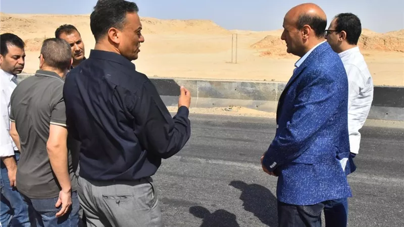 محافظ أسيوط يتفقد موقعًا مقترحًا لإنشاء مأوى للكلاب الضالة بطريق المطار