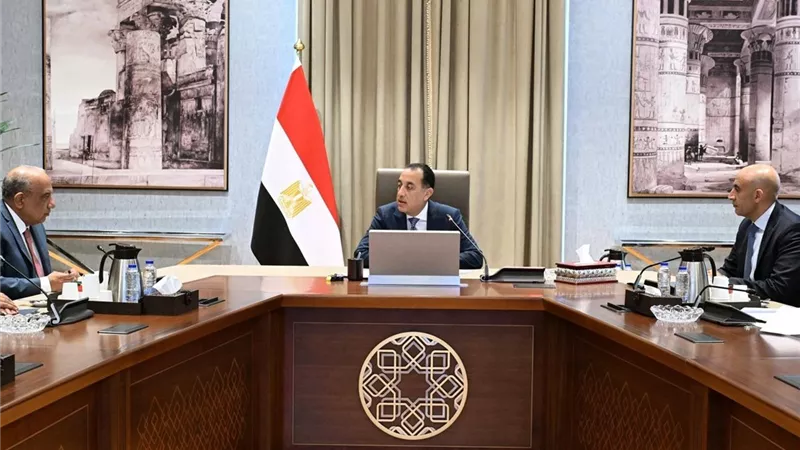 رئيس الوزراء يتابع جهود الاستفادة من إمكانات شركات ومصانع الإنتاج الحربي