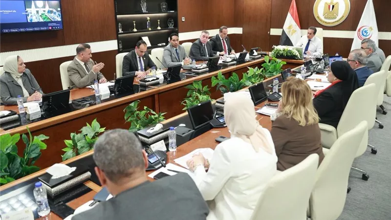 وزير الصحة يشدد على الجاهزية الكاملة لتشغيل التأمين الصحي الشامل بالمنيا