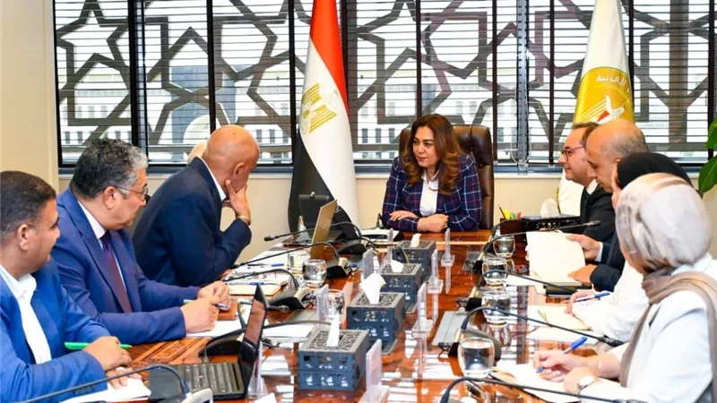  التنمية المحلية توجه باستكمال منظومة إدارة المخلفات بالغردقة ومرسى علم