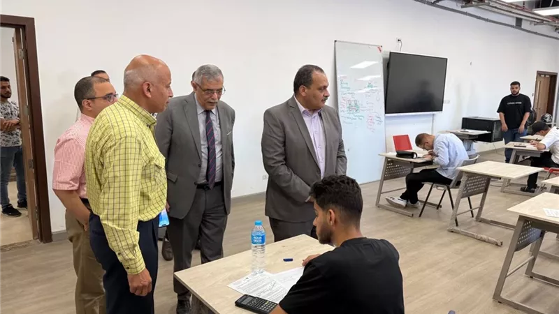رئيس جامعة بنها الأهلية يتفقد سير امتحانات نهاية العام الدراسي 