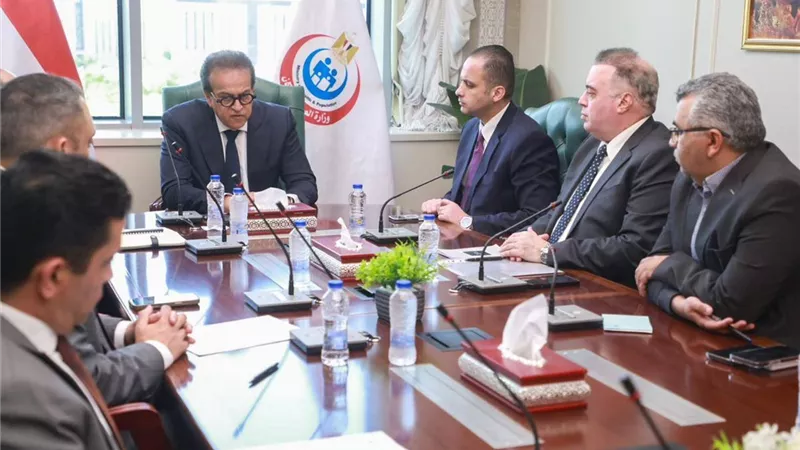 وزير الصحة يبحث مع شركتي STM وRVG تعزيز التعاون في المشروعات القومية 