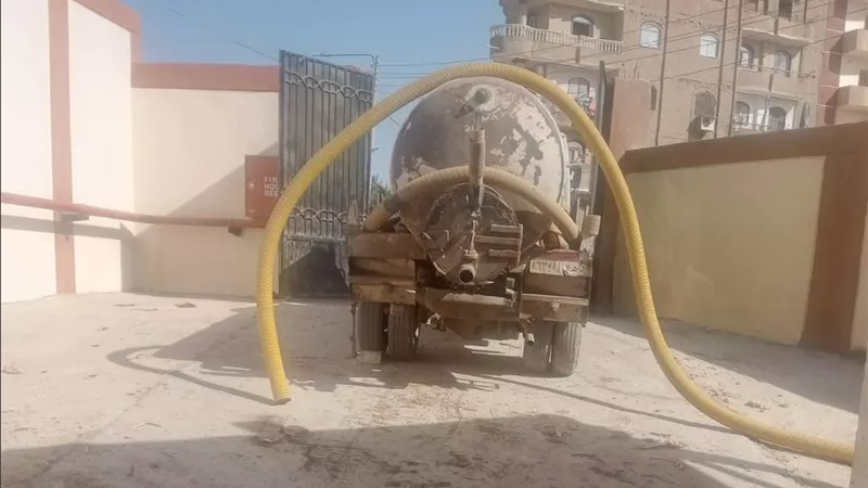 استجابة للمواطنين.. تطهير مجزر سوهاج العمومي لمنع انبعاث الروائح الكريهة