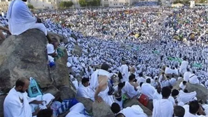 ما هي الآداب التي ينبغي للحاج الالتزام بها بعد العودة من الحج؟